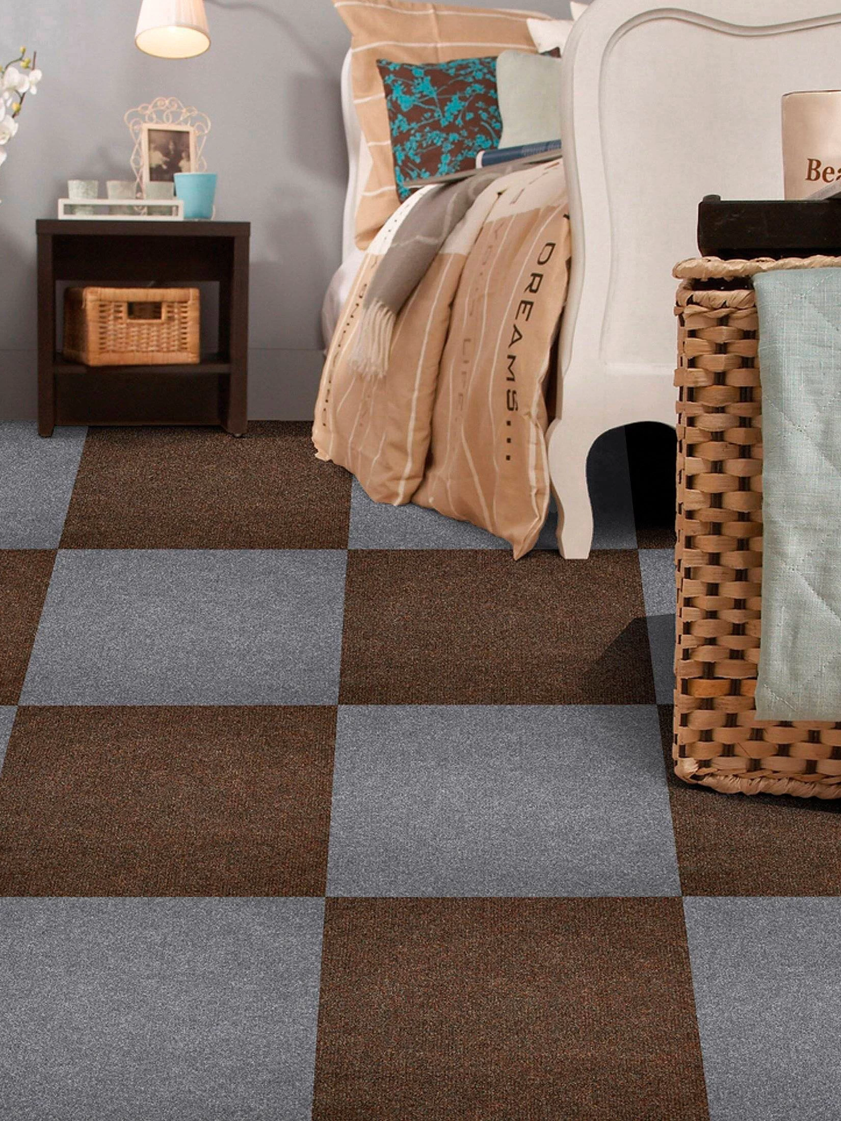 Teppichbodenfliese, Silber